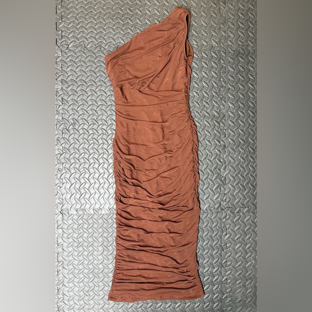 LAGSHIAN Women's Size Medium Brown Bodycon One Shoulder Dress